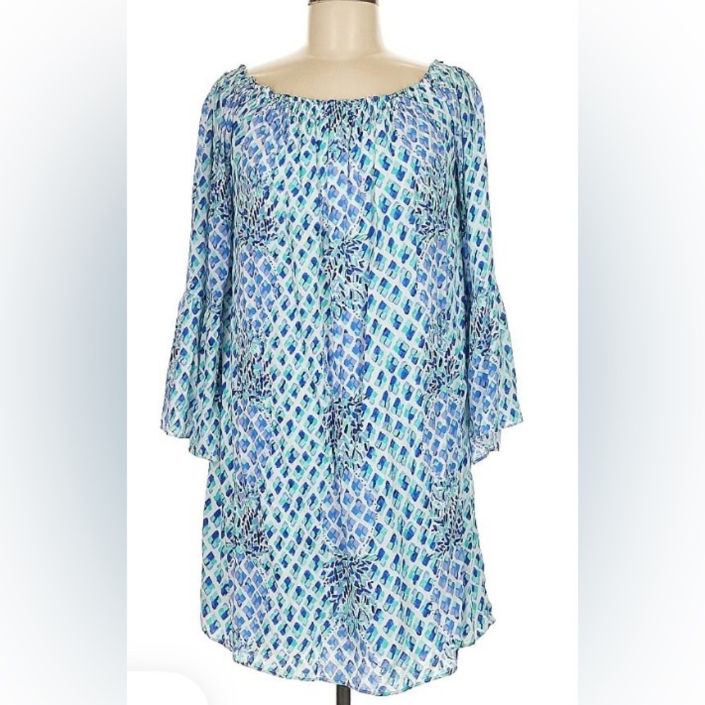 Blue and White Patterned Blouse